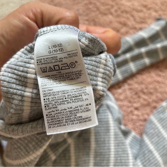 Kid’s long sleeve size 8-10 - Picture 7 of 11